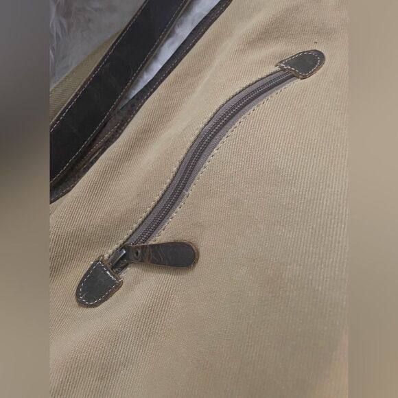 Myra Damn Cool Shoulder Bag - Picture 6 of 16